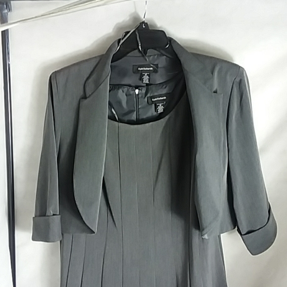 R&M Richards - Picture 4 of 6